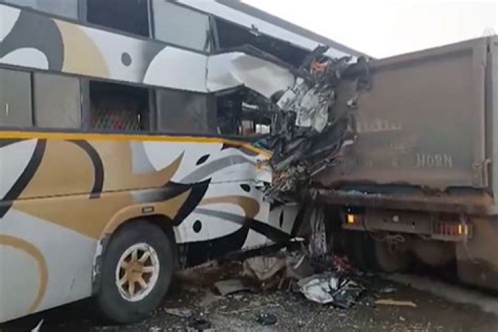 
15 killed as bus rams into truck in MP’s Rewa 