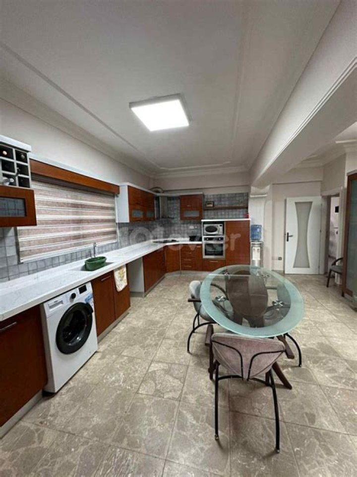 Who Is Matt Gutman? Discovering the Path of ABC's Head National Correspondent - SarkariResult