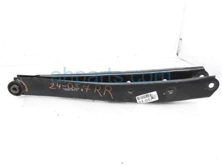 Meet the Owner of Ragmen Sahaf Bookstore in Turkey: Ozkan Mustafa and the Controversial Sign - SarkariResult