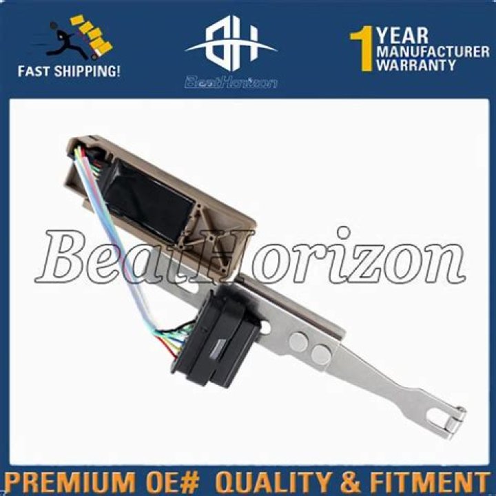 A couple drove past a Beverly Hills pro-Israel rally and shouted 'Heil Hitler,' causing concern and outrage. - SarkariResult