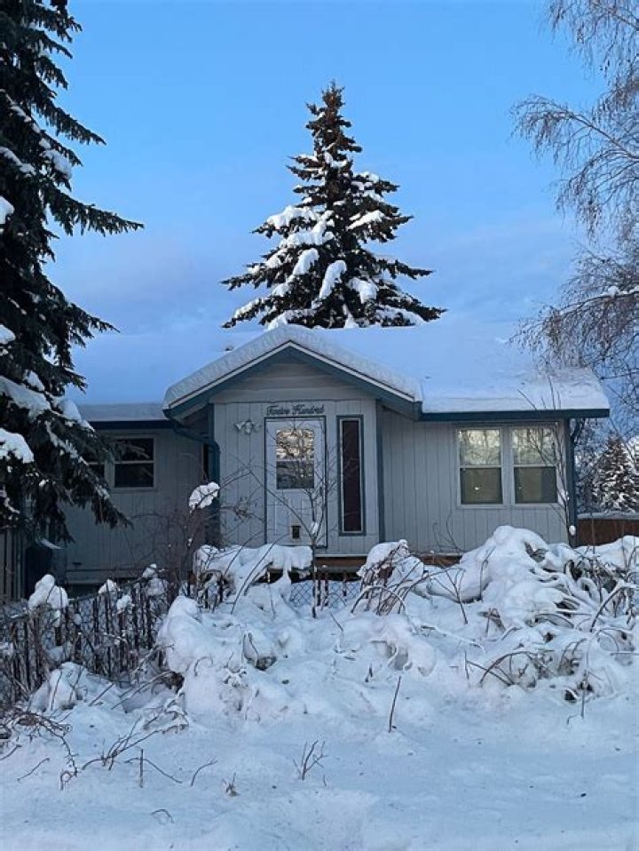 Lethal Company: What is Lightning Storm? How to Deal With Lightning Storm? - SarkariResult