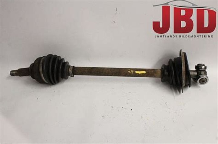 Armie Hammer and girlfriend Marina Gris split up after secret engagement - SarkariResult