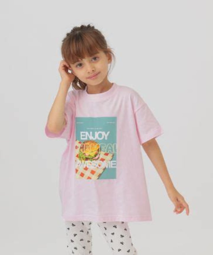 Twitch Bans Strawberrytabby for Public Display of Large Artificial Breasts - SarkariResult