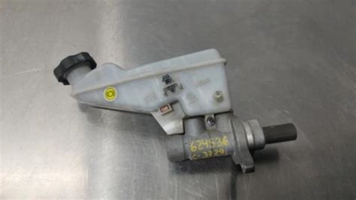 Jamie Chadwick Net Worth: Career, Family, Age, Income, Wiki, Bio, All You Need to Know - SarkariResult