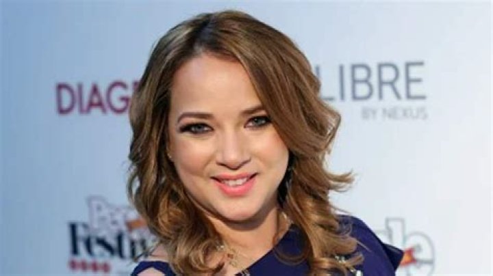 Adamari Lopez Height, Weight, Body Measurements, Bra Size, Shoe Size