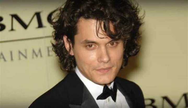 Aikisha Holly Net Worth