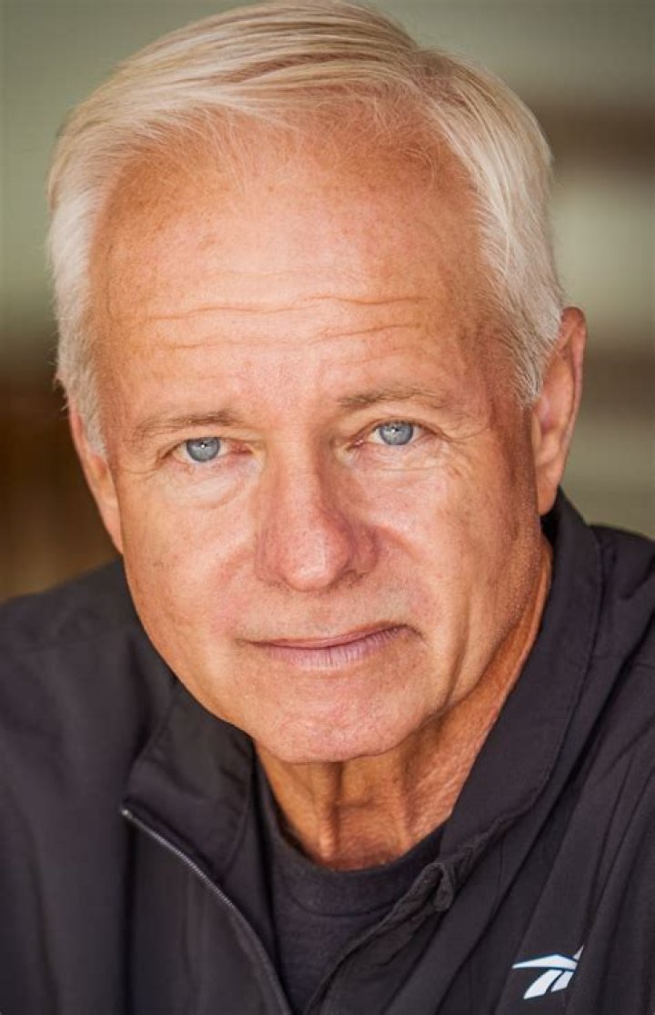 Alex Hyde-White Net Worth