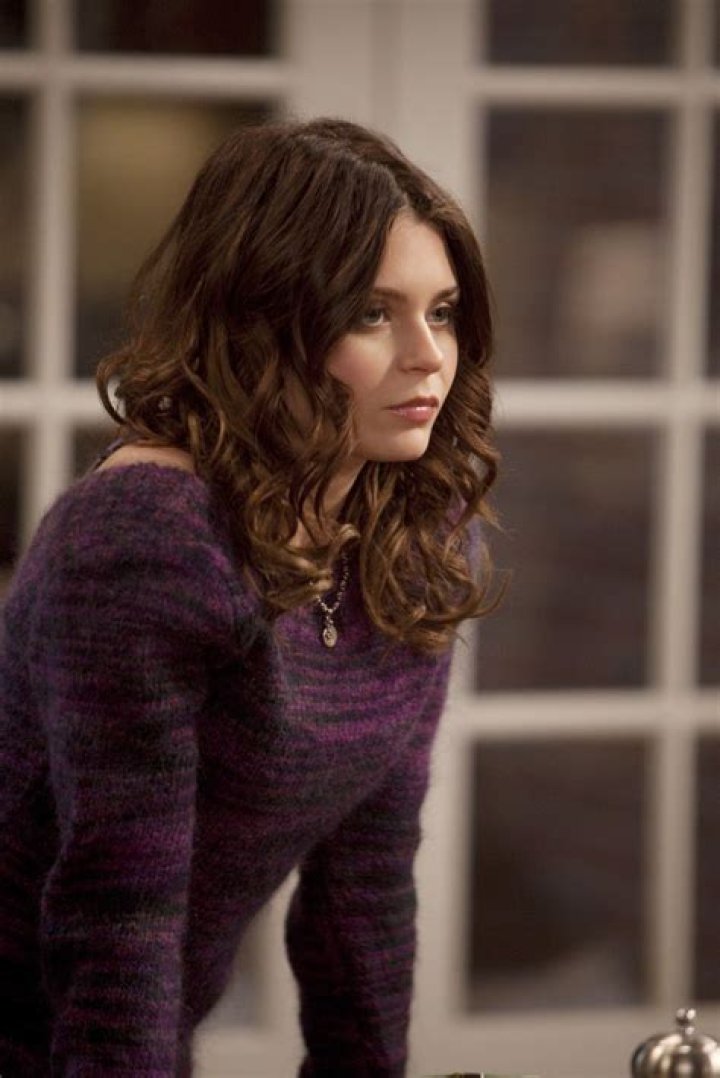 Alexandra Krosney Height, Weight, Measurements, Bra Size, Shoe Size