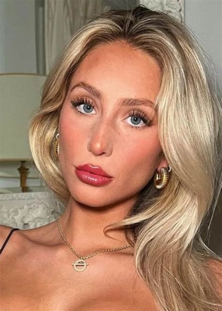 
Alix Escobar Height, Weight, Net Worth, Age, Wiki, Who, Instagram, Biography 