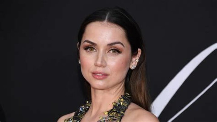 Ana De Armas Biography, Net Worth, Height, Weight, Age, Size