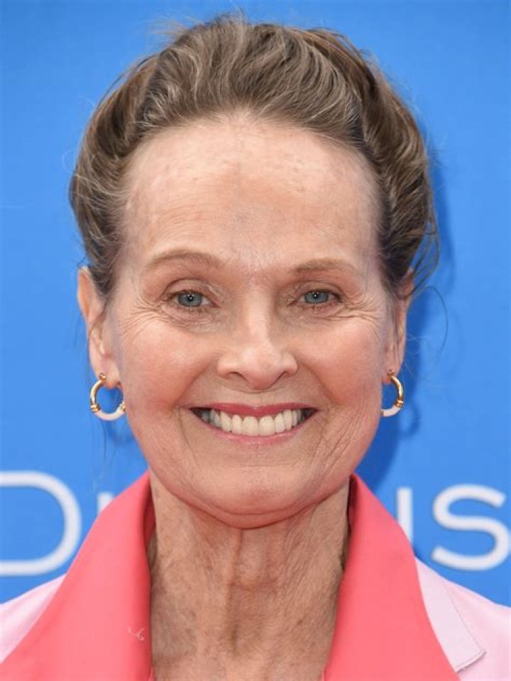 Angel Tompkins Net Worth