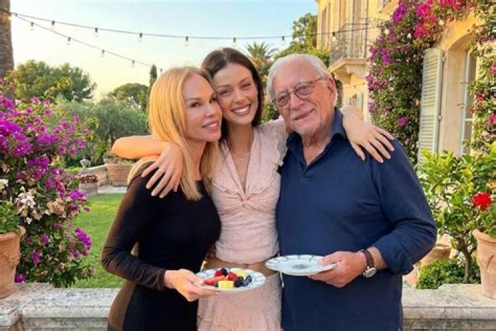 Anthony Paul Pettis Age, Wiki, Biography, Wife, Children, Salary, Net Worth, Parents