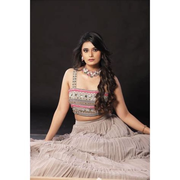 Anushka Pimputkar Height, Weight, Net Worth, Age, Birthday, Wikipedia, Who, Nationality, Biography