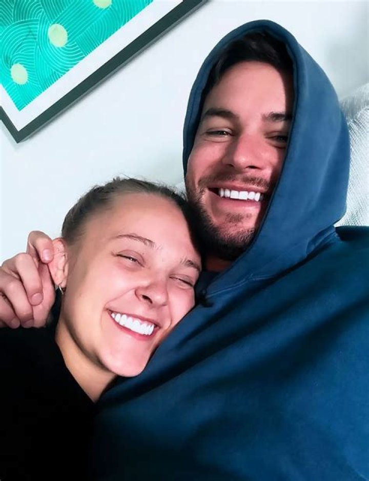 
Are Chris and Zoe Still Together? Who are Chris and Zoe? 