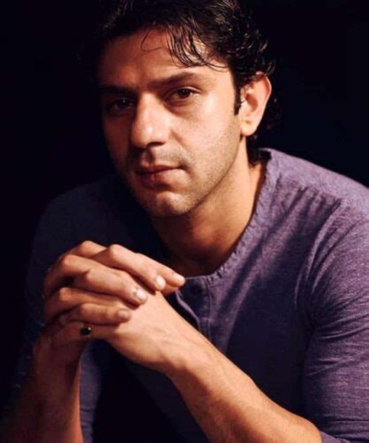 Arjun Mathur Net Worth