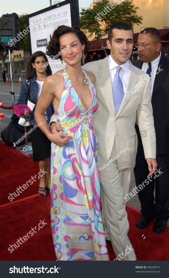 Ashley Judd: Husband, net worth, tattoos, smoking & body measurements