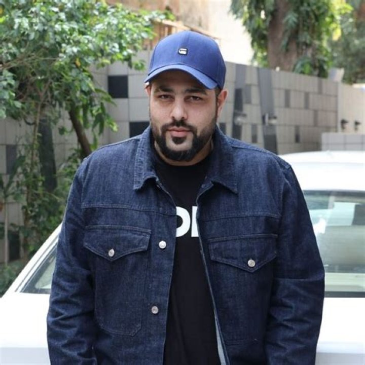 Badshah Maitra Net Worth