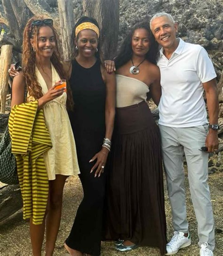 Barack Obama’s daughter Sasha Obama Biography: Age, Boyfriend, Height, Net Worth, Education, Grandparents
