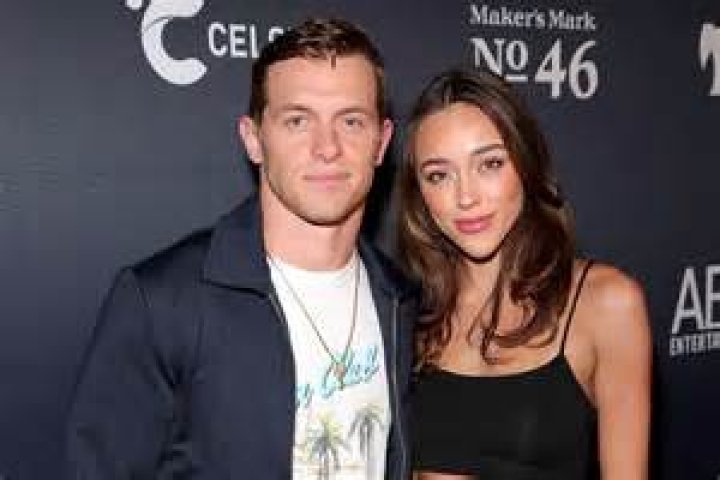 
Braxton Berrios Wife Who is Braxton Berrios Wife? 