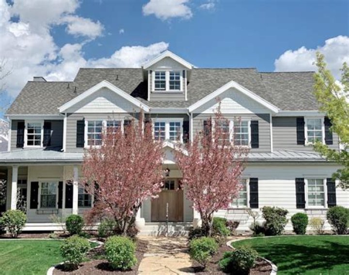 Britani Bateman Net Worth