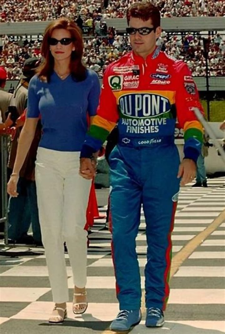 What's the Net Worth of Brooke Sealey? Who Is Her Husband?