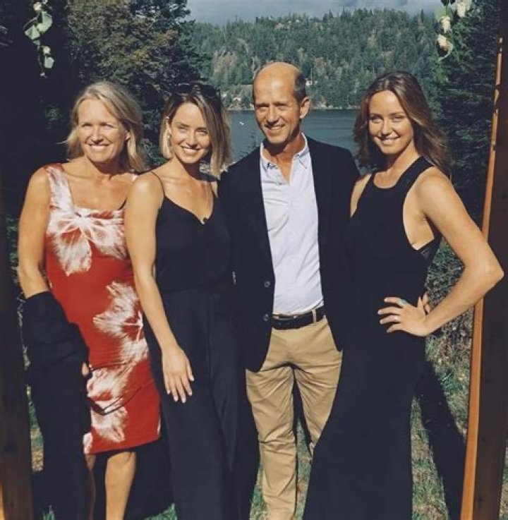 Caroline Patterson Net Worth