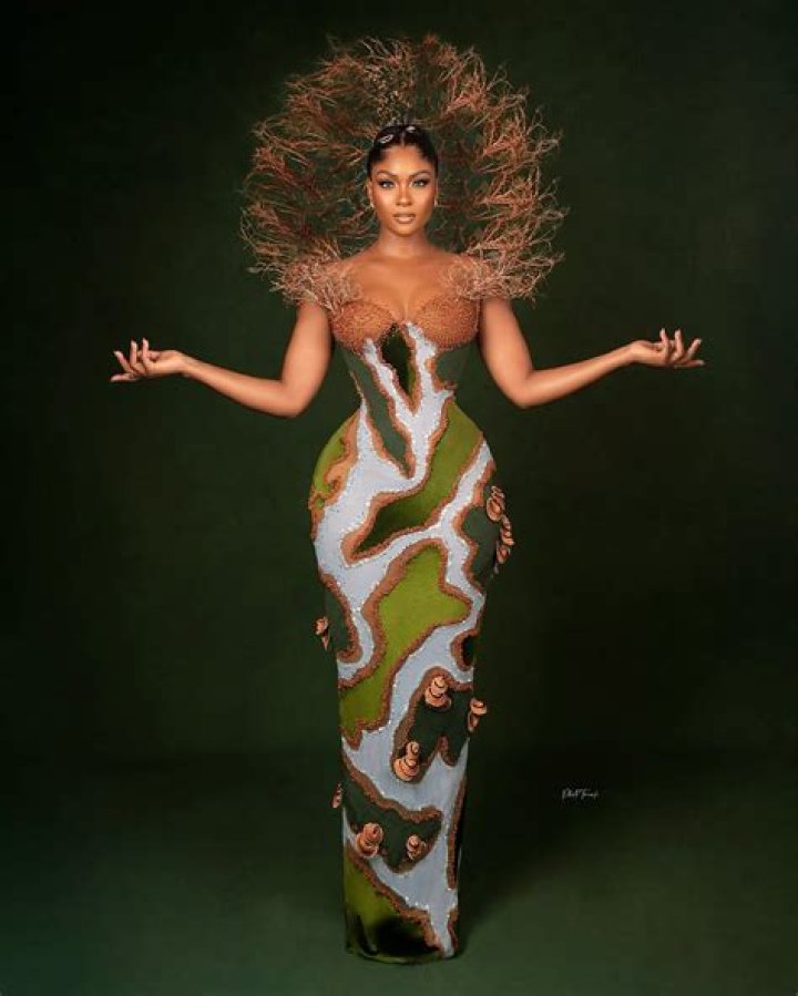 
Checkout The Photo Osas Ighodaro Posted That Caused Reactions From Fans. 
