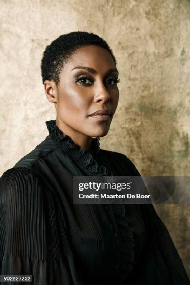  Christine Adams