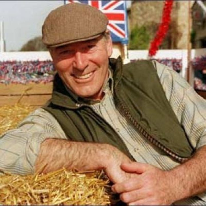 Clive Hornby Height, Weight, Net Worth, Age, Birthday, Wikipedia, Who, Nationality, Biography
