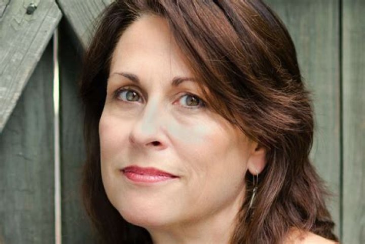 Dale Dickey: Husband, net worth, tattoos, smoking & body measurements