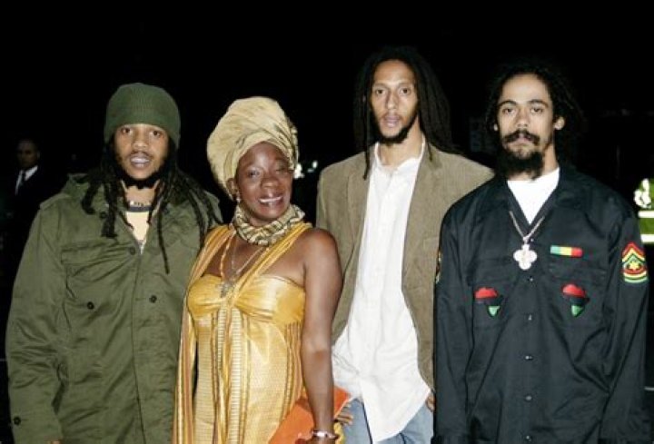 Damian Marley: Wife, net worth, tattoos, smoking & body facts