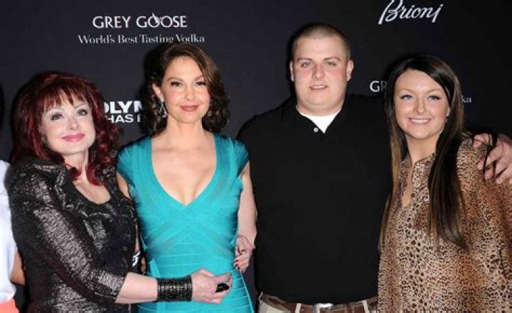 
Daughter Grace Pauline Kelley & Son Elijiah Judd, Meet Wynonna Judd Children 