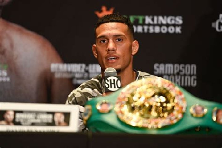 David Benavidez And His Wife Karina Silva Have An Adorable Baby – More About The Professional Boxer
