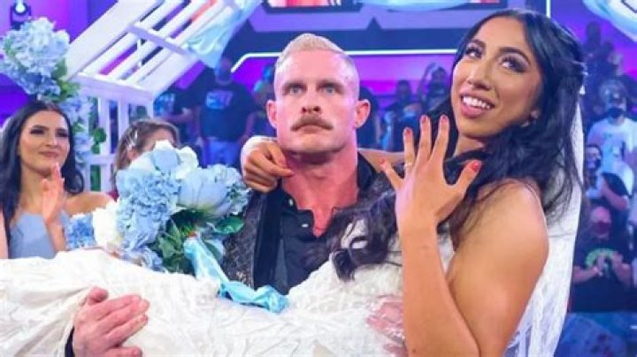 Dexter Lumis Wife Is Indi Hartwell, But Are They Real Life Couple? WWE Wedding Making Doubts