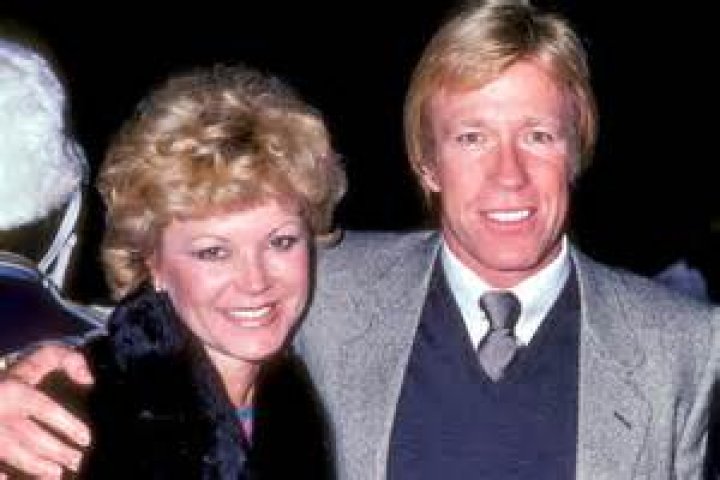 Dianne Holechek – Bio, Children and Grand Children of Chuck Norris’ Ex-Wife