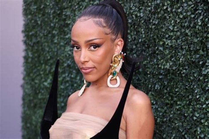 Doja Cat Reveals Undergoing Breast Surgery and Liposuction