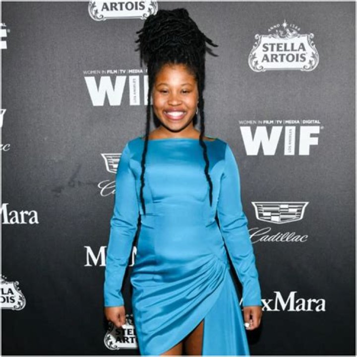 Dominique Fishback Height, Weight, Net Worth, Age, Birthday, Wikipedia, Who, Nationality, Biography