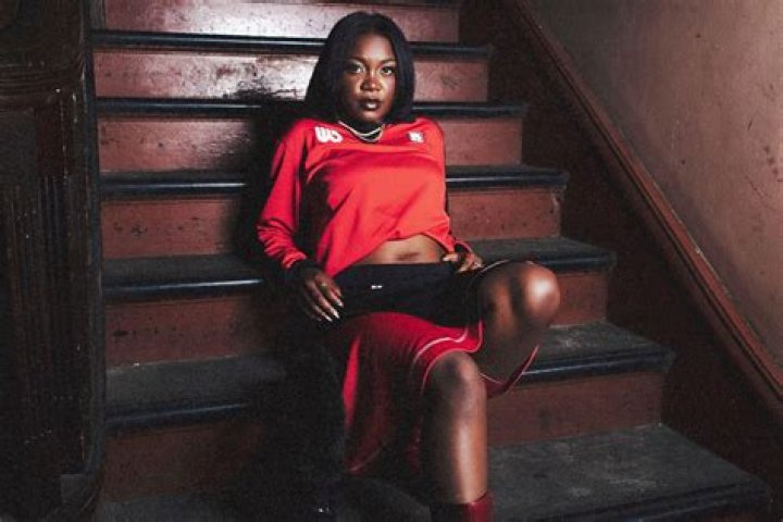 Ebony Loren - Bio, Age, Wiki, Facts and Family