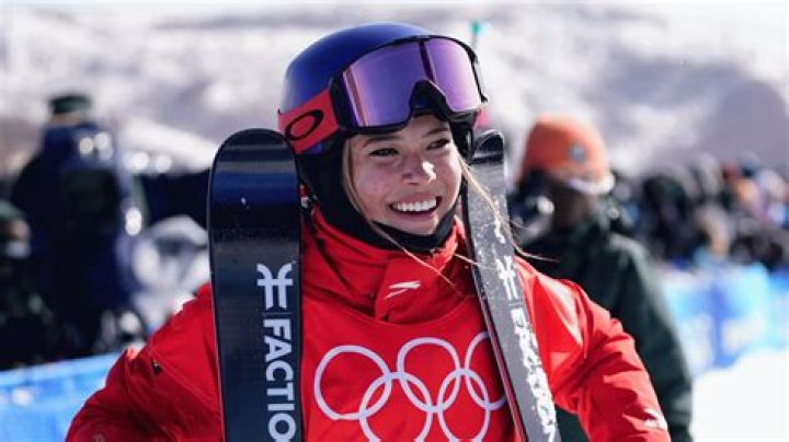 Eileen Gu Height, Weight, Measurements, Bra Size, Shoe Size