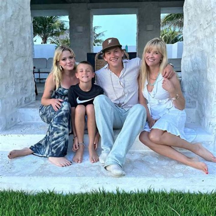 Elizabeth Rees Net Worth