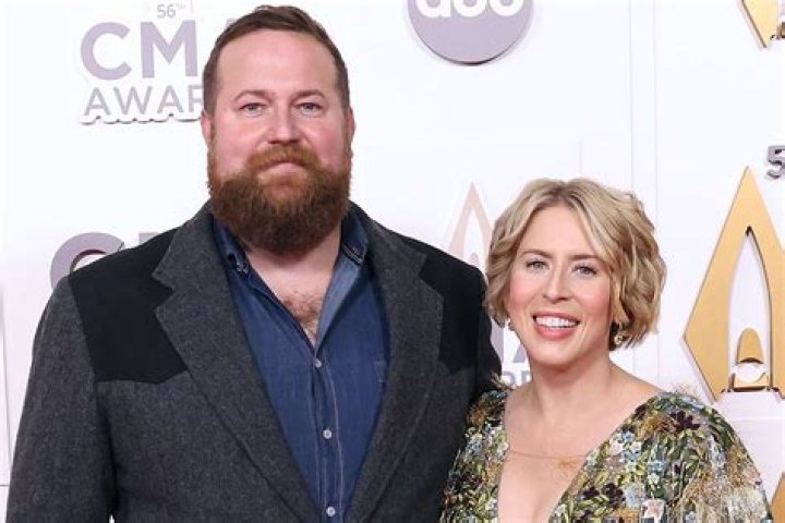 
Erin and Ben Napier Celebrate 14-Year Wedding Anniversary: ‘I Am Thankful Every Single Day’ 