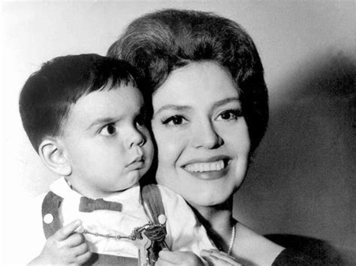 Eugenio Derbez Parents: Meet Silvia Derbez And Eugenio González Salas