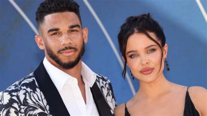
Evander Kane and Girlfriend Mara Teigen Make Another Of Their Public Appearance 