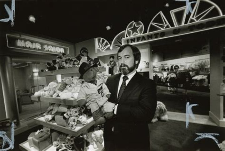 Gaye Raymond - Net Worth 2018, Bio & Wiki