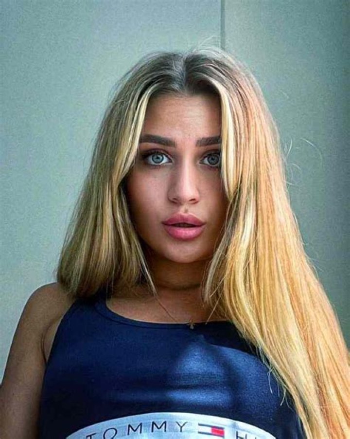 
Hailey Jayne Height, Weight, Net Worth, Age, Birthday, Wikipedia, Who, Nationality, Biography 