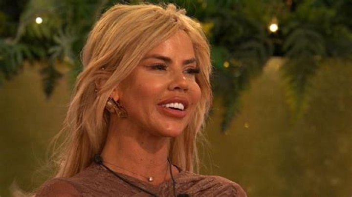 Hannah Elizabeth Height, Weight, Measurements, Bra Size, Shoe Size