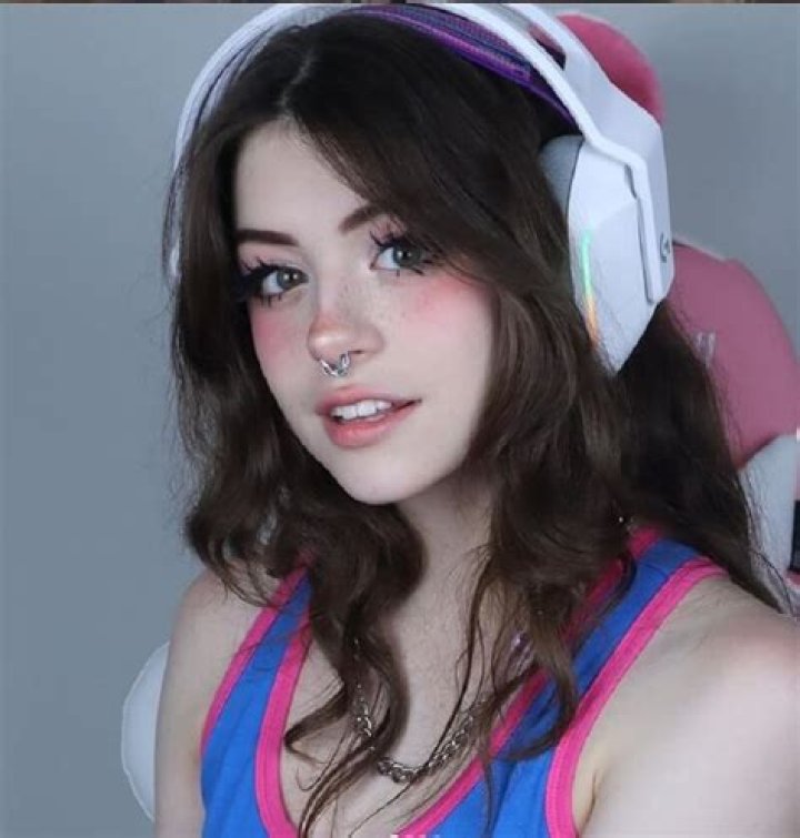  Famous Hannah Kabel Wiki, Age, Height, Nationality, Boyfriend, Net Worth, BiographyBy Angelina Scott January 19, 2024 