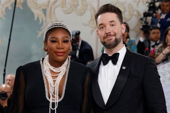 
Hayley Ohanian – Alexis Ohanian Sister Age And Net Worth Update 2022 