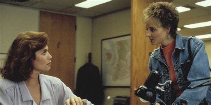 Helen Hunt Bio, Age, Now, Net worth, Accident, Daughter, Partners, Jodie Foster, Movies