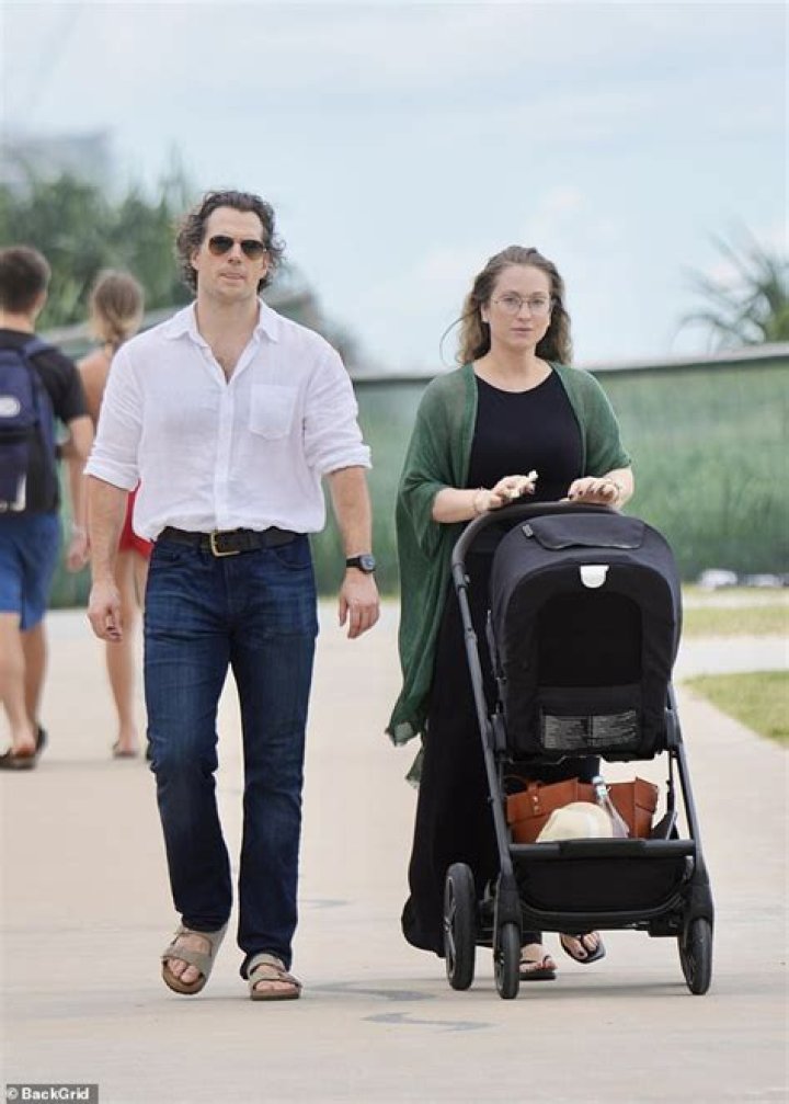 
Henry Cavill Wife: Is He Married To Natalie Viscuso? Net Worth And Family 